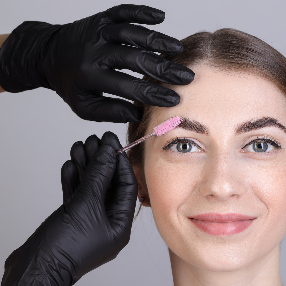Curso presencial de Lifting de Pestañas, Brow Lamination y Depilación con Hilo