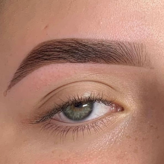 Henna en cejas